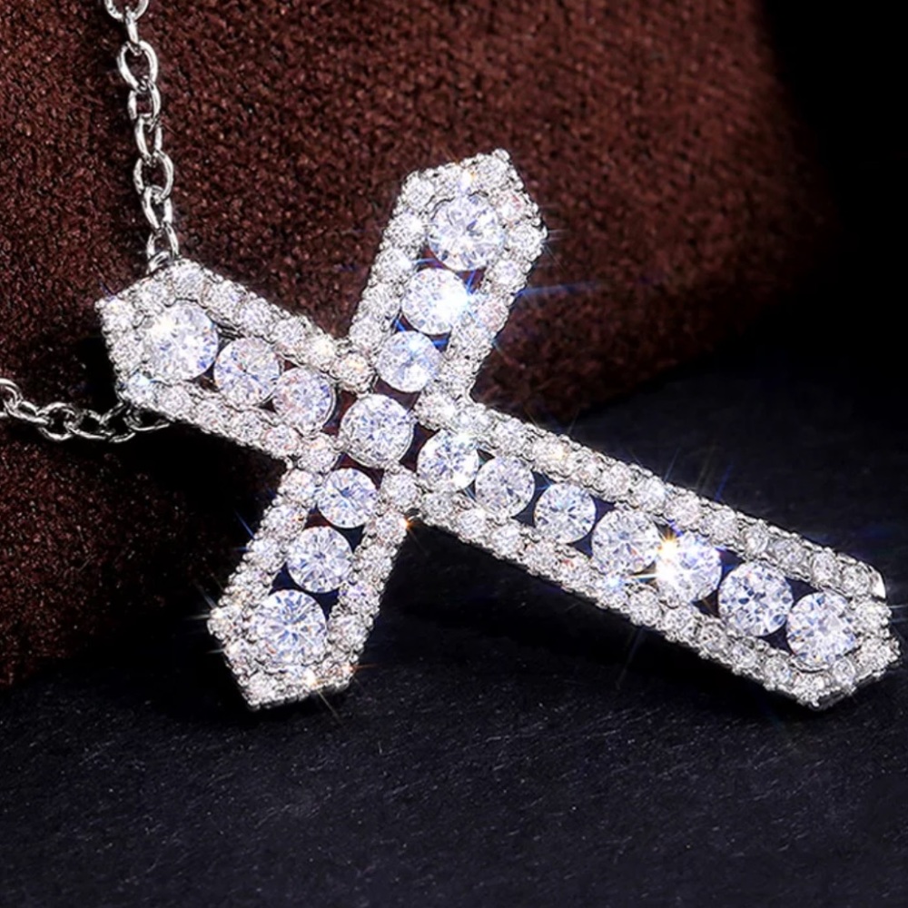 NEW STERLING SILVER CROSS DIAMOND NECKLACE - Picture 4 of 4